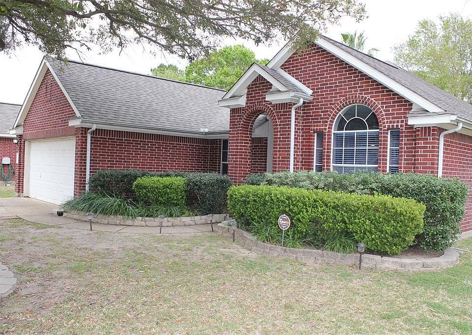 1st image of 6202 Newbury Dr