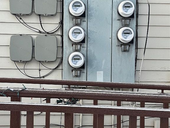 5th image of 45 2nd St