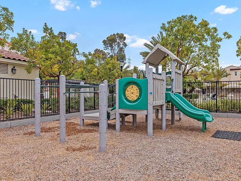 6640 Solterra Vista Pkwy — Photo 41