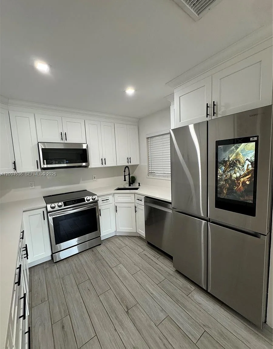 Karanda Village V-A Condo — Photo 1