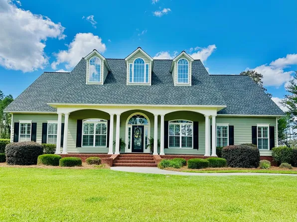 144 Greenwood Dr, Broxton, GA 31519