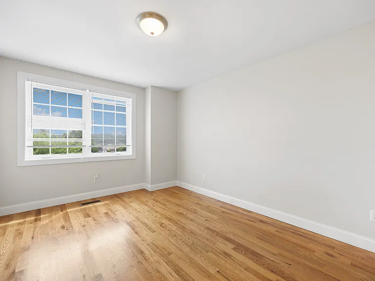 446 New Haven Ave #A — Photo 17