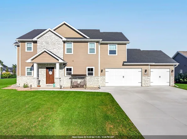 2215 Softwind Rd, Neenah, WI 54956
