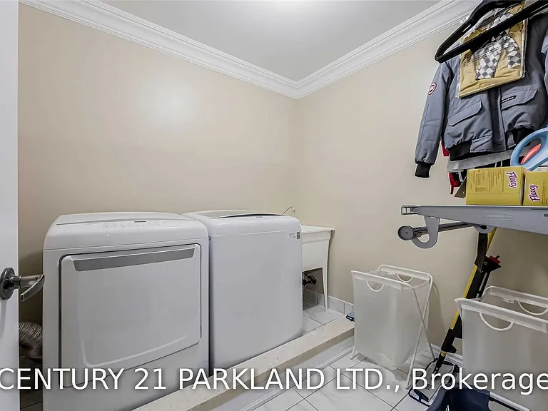 15 Sedgewick Pl — Photo 26