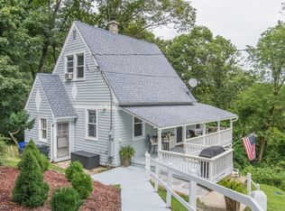 111 Fontaine Rd, Hopatcong, NJ 07843