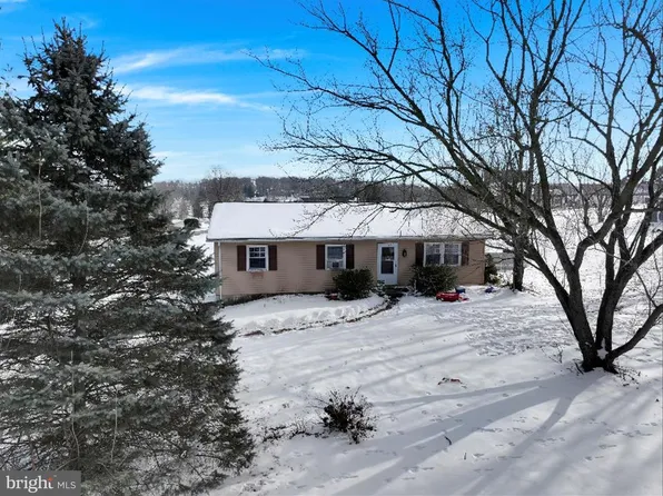 21 Golf View Dr, Quarryville, PA 17566