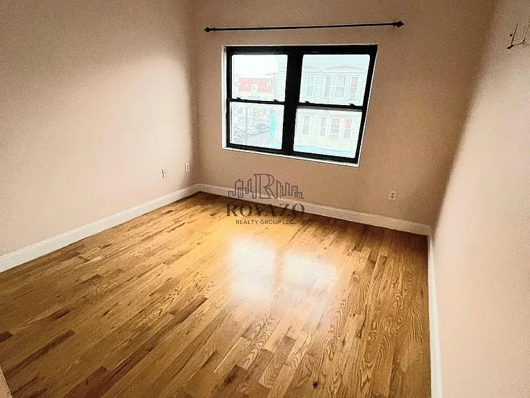 181 Ferry St #3B — Photo 3