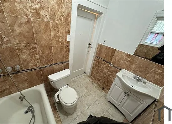 328 N 12th St #6 — Photo 2
