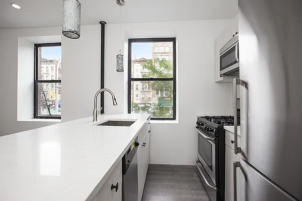 Rented by Platinum Properties | media 16