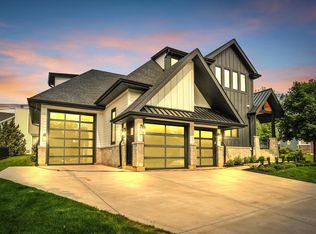 525 Maple St, Lake Geneva, WI 53147