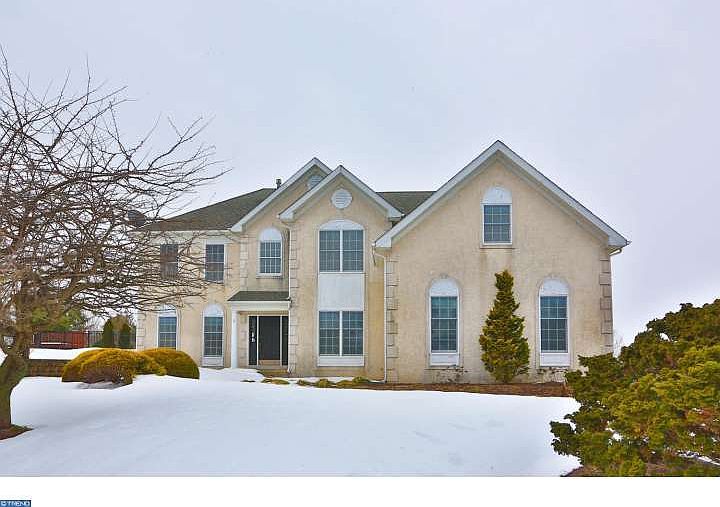 1st image of 27 Yale Dr