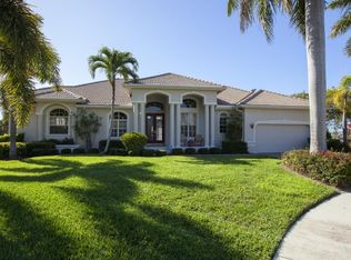 1200 Mistletoe Ct, Marco Island, FL 34145
