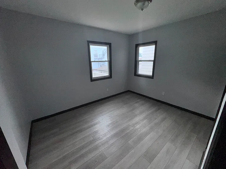 163 Elwood Ave #G1 — Photo 4