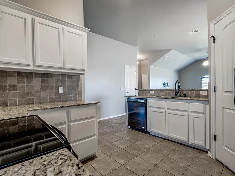 11825 SW 9th St — Photo 20
