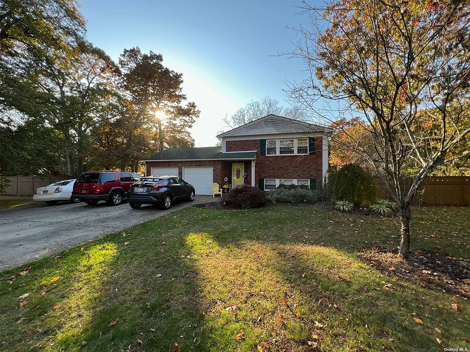 1040 Walnut Avenue, Bohemia, NY 11716 Zillow