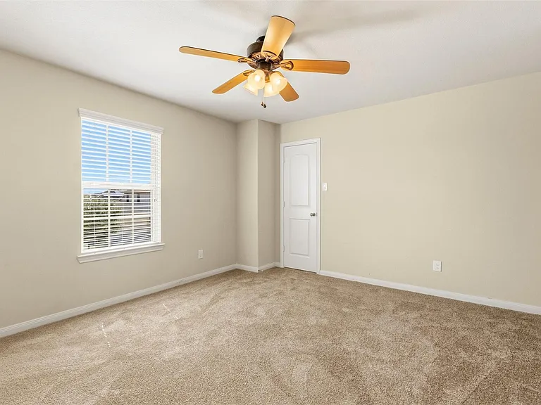 6131 Carpenters Cove Ln — Photo 27