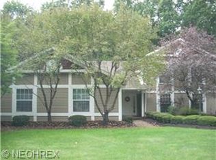 1329 Fox Run Dr #D, Youngstown, OH