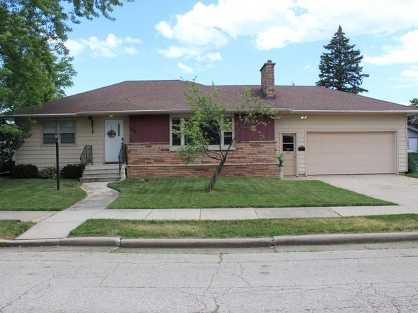 273 E McWilliams St, Fond Du Lac, WI 54935