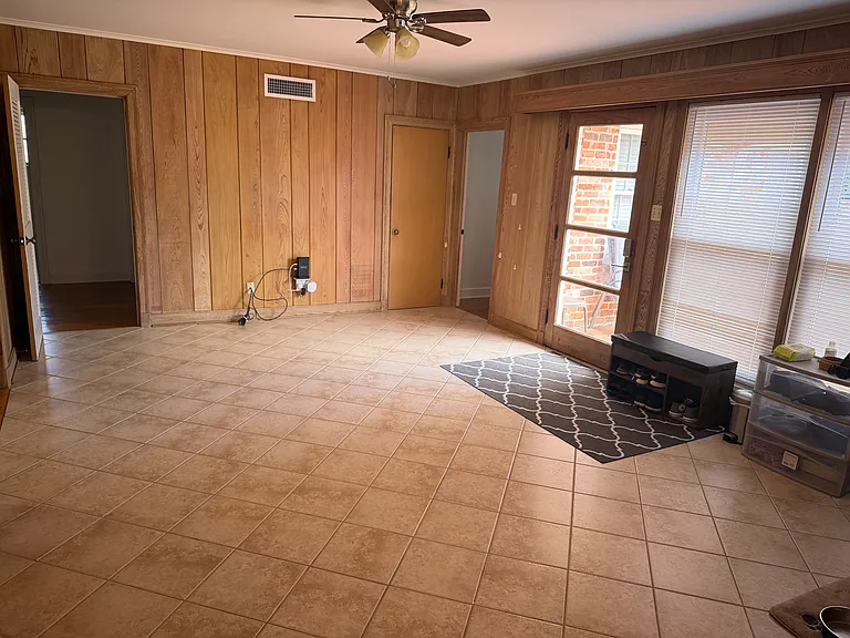 511 Topaz St — Photo 8