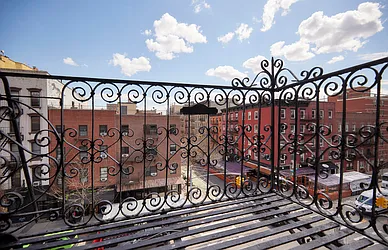 Rented by PocketBroker Inc