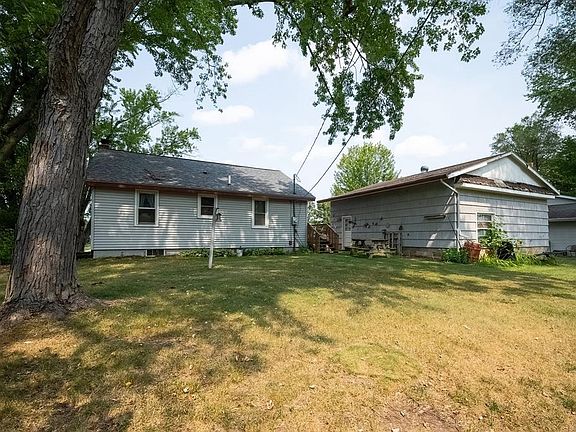 4th image of 1135 Mansfield Street