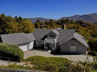 600 Laurel Ridge Dr, Waynesville, NC 28786