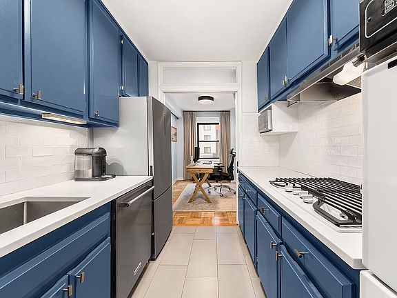 2nd image of 301 E 48th St APT 2G