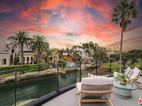 404 Sherman Canal, Venice, CA 90291