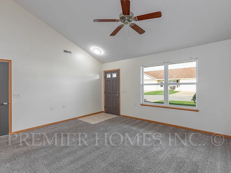 865 Serenity Ln #865 — Photo 3