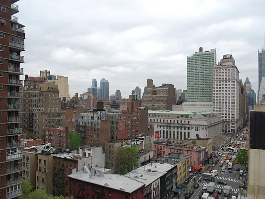 Rented by Sotheby's International Realty | media 34