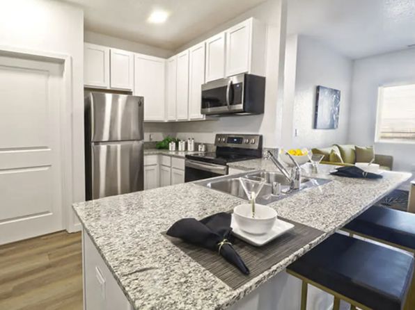 955 Avenue Of The Oaks #728