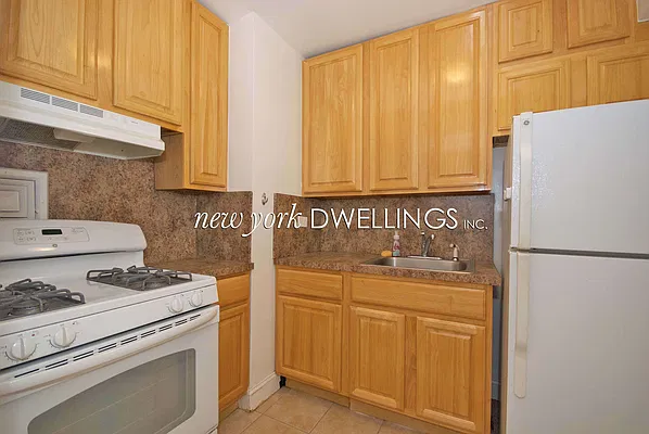 Rented by New York Dwellings LLC | media 4