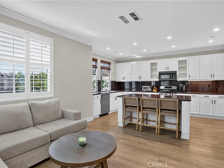 53 Sheridan Ln — Photo 13