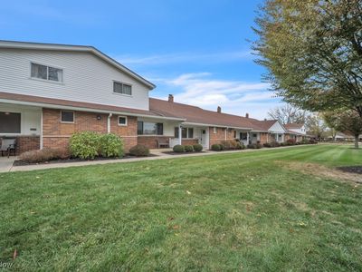 25305 Country Club Blvd Unit 10, North Olmsted, OH, 44070