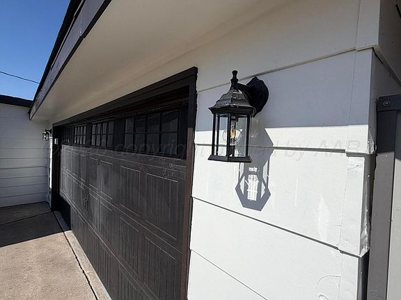 5th image of 1032 Thrams St