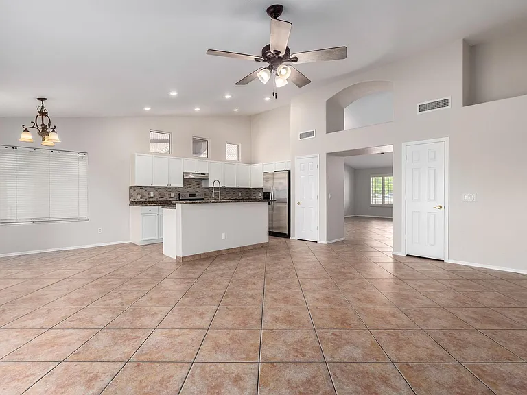 4830 W Geronimo St — Photo 7