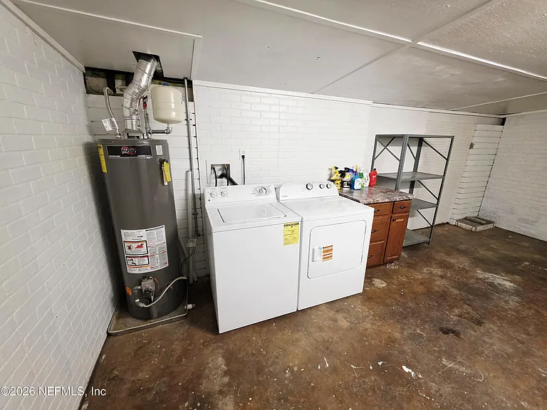 2146 Antilles Ct — Photo 28