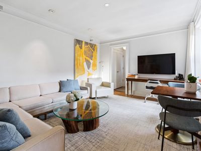 319 W 18th St APT 6D, New York, NY, 10011