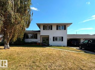 9915 95th St, Westlock, AB T7P2B4