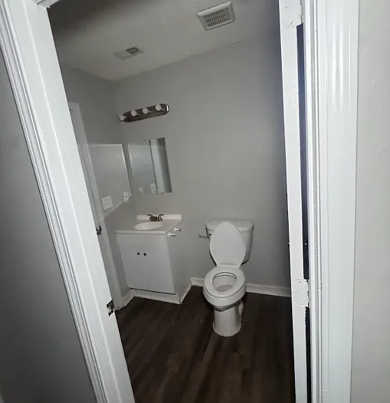 1517 Patton St — Photo 4