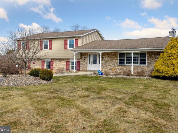 1221 Snyder Rd, Lansdale, PA 19446