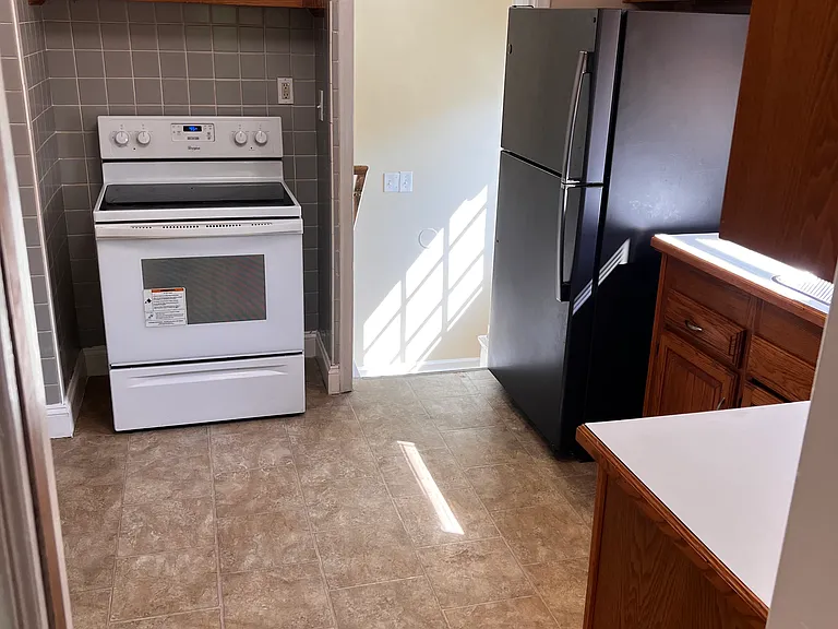 10000 Seltzer St — Photo 8