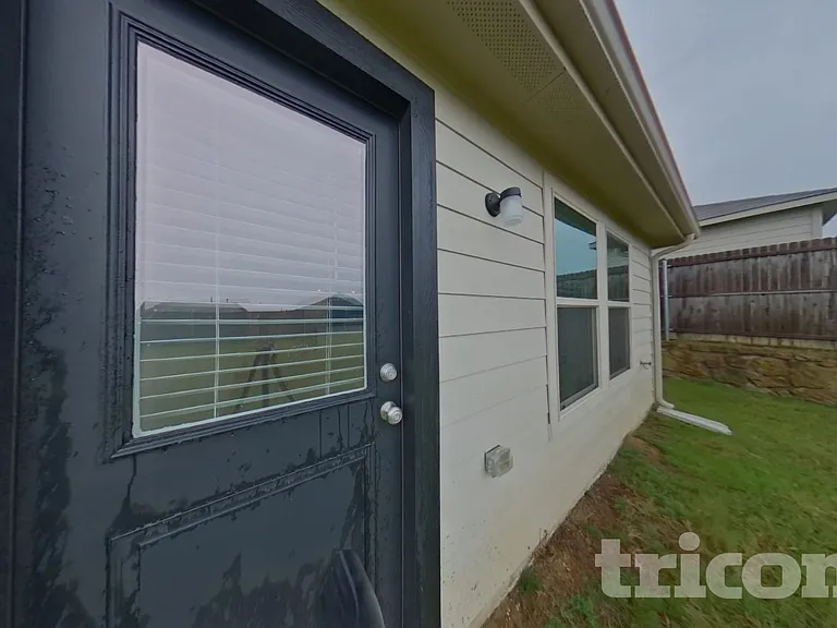 8412 Bell Ridge Ln — Photo 18