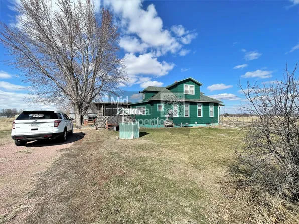 1821 S Wisconsin St, Mitchell, SD 57301
