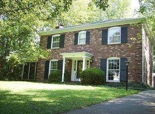 403 Country Ln, Rolling Fields, KY 40207