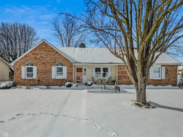 3372 Trestle Dr, Columbus, IN 47203