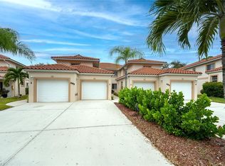 685 Luisa Ln #824-1, Naples, FL 34104