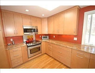 5th image of 14 Burton Farm Dr
