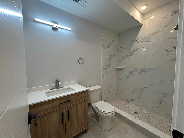 2205 N Franklin St #2 — Photo 7