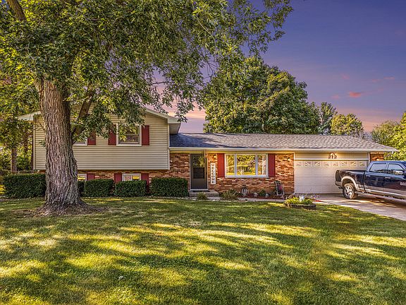 2nd image of 212 Thelma Dr